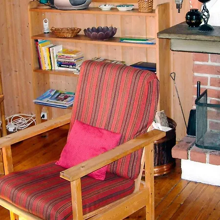 Three-bedroom In Holiday home *