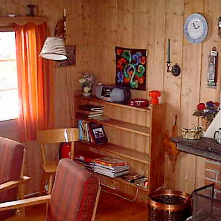Three-bedroom In Holiday home